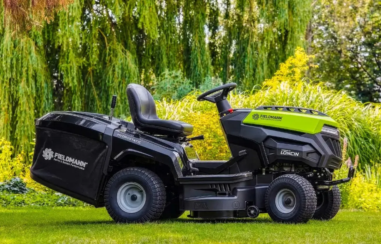 Zahradní traktor Fieldmann FZTR 9840-B.