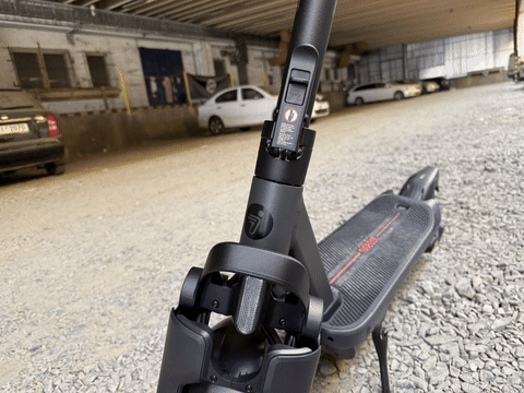 Složení elektrokoloběžky Segway