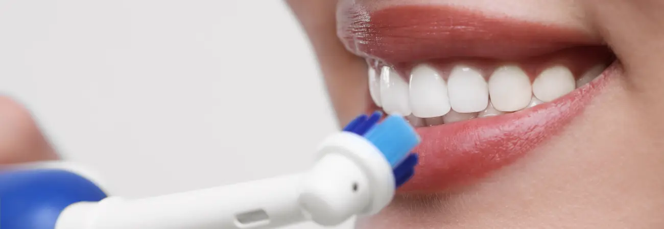 zubni kartacky elek. b.