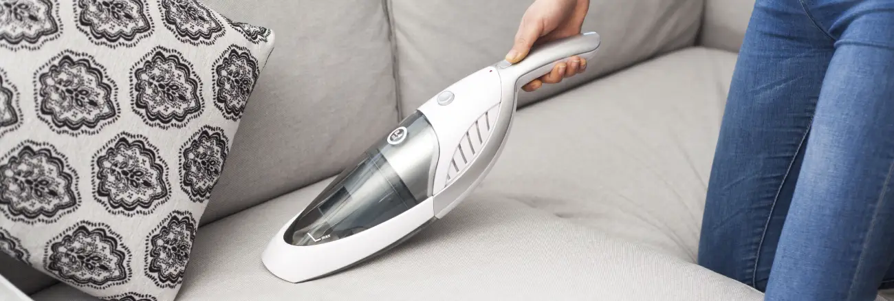 rucni aku vysavace b.